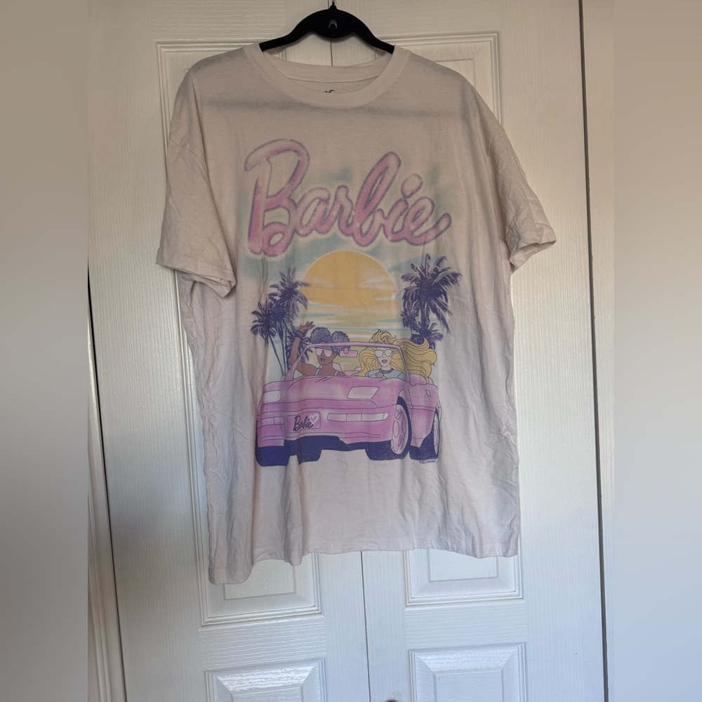 Hollister ‘Barbie’ Graphic Tee size Large